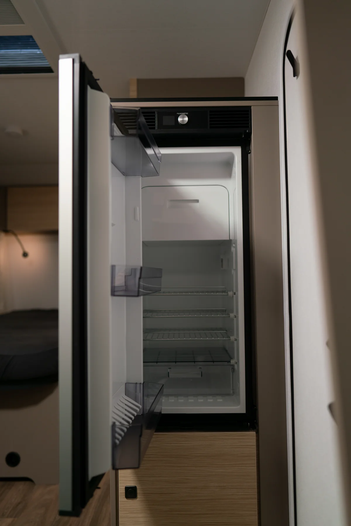 Beidseitig zu öffnender Kühlschrank für kleine Wohnwagen für 2 - 3 Personen